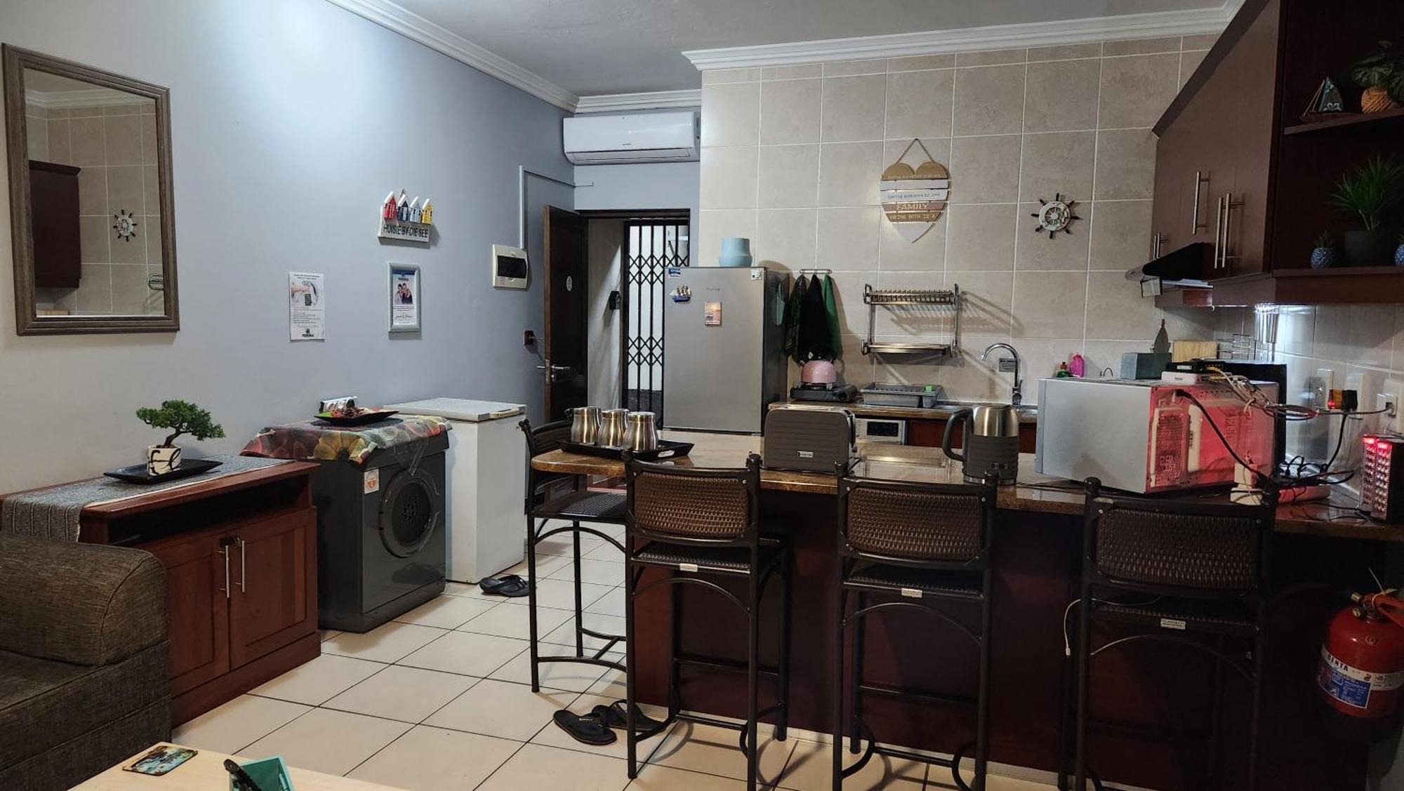 Topanga 17 Uvongo Beach Dış mekan fotoğraf