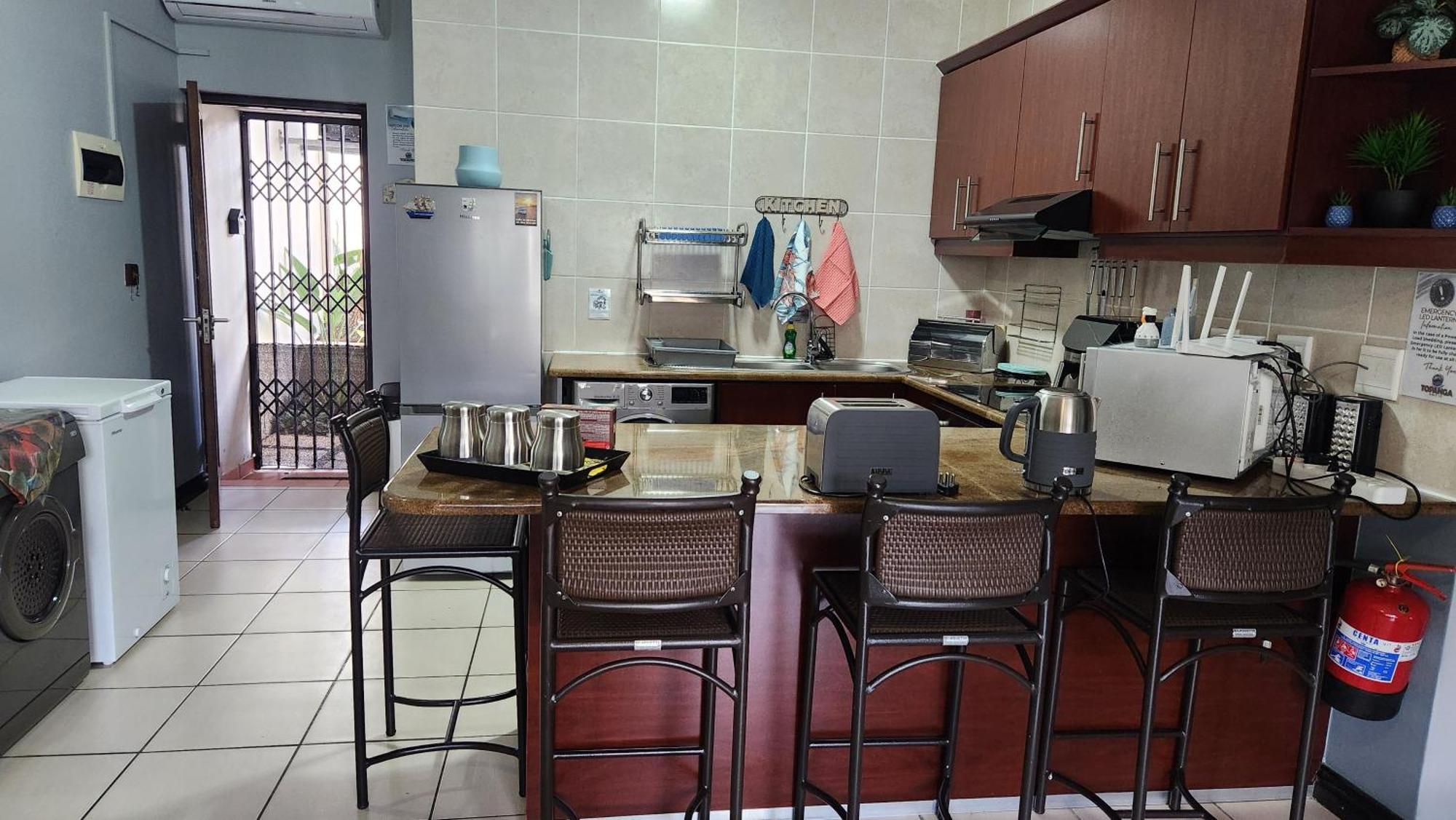 Topanga 17 Uvongo Beach Dış mekan fotoğraf